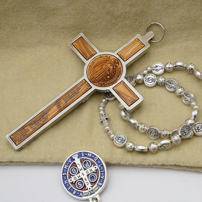 合金圣本笃十字架带圣牌橄榄木制银色-13x7cm Catholic religious art