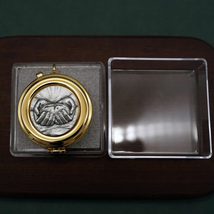 【现货】便携圣体盒- 双手图案-直径5cm Catholic religious art