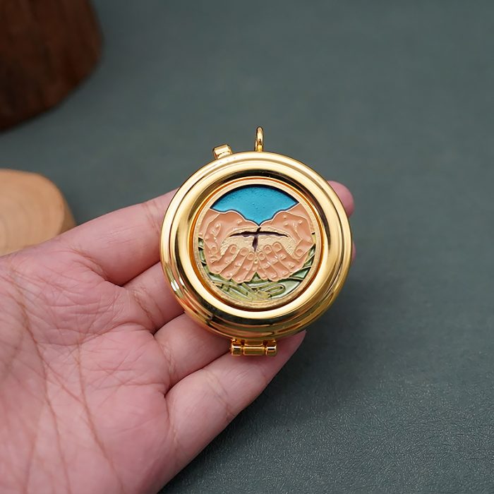 【现货】便携圣体盒-珐琅双手与面包-直径5cm Catholic religious art