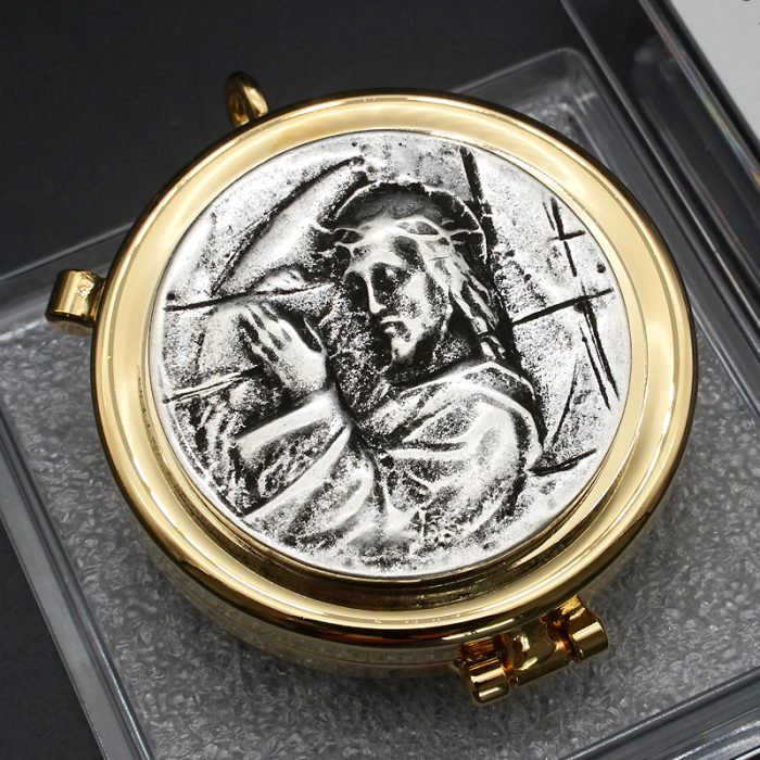 【现货】便携圣体盒-耶稣背十字架-5.4x6.6cm Catholic religious art