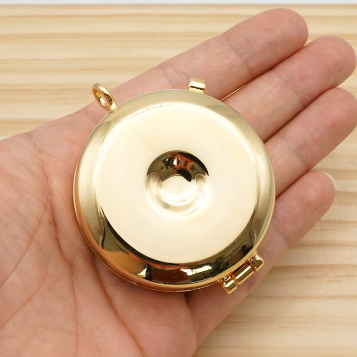 【现货】便携圣体盒-耶稣背十字架-5.4x6.6cm Catholic religious art