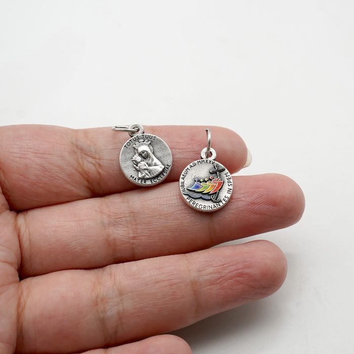 圣牌 - 教会之母（Totus Tuus） -禧年-银色彩色-1.3cm Catholic religious art