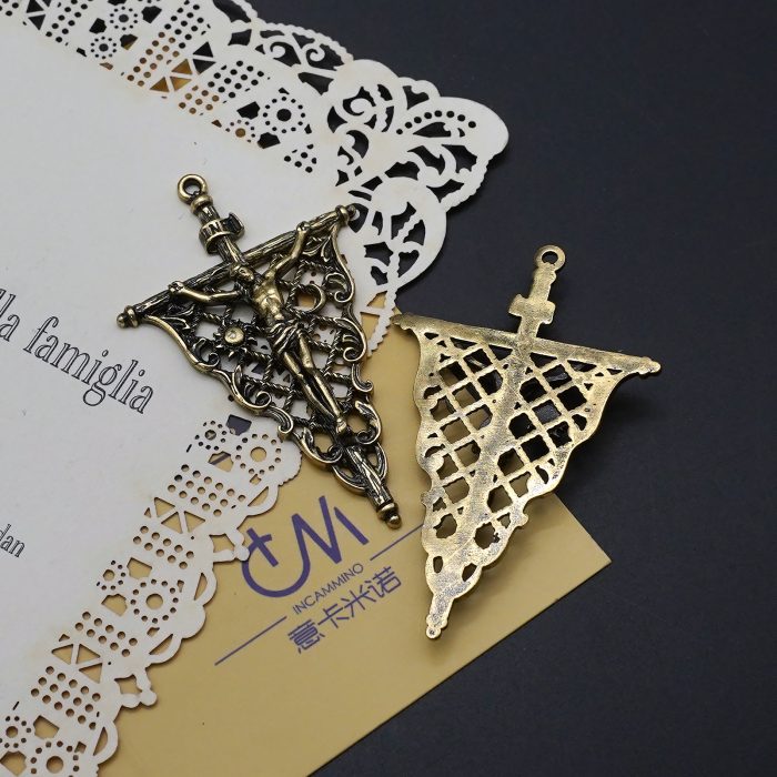 DIY十字架-复古镂空-黄铜-4.1x3.1cm Catholic religious art