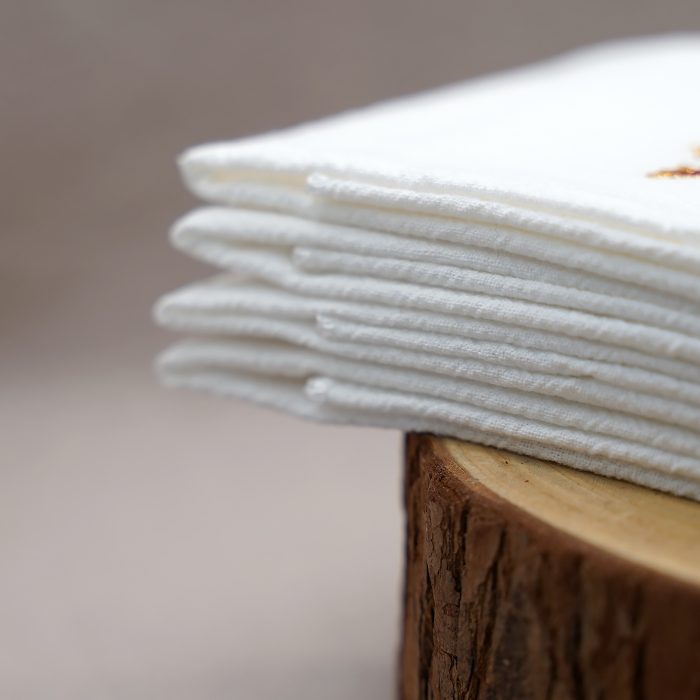 Corporal Cloth - Crown & Fleur-de-lis - Embroidered - 44.5x25cm (Set of 4) Catholic religious art