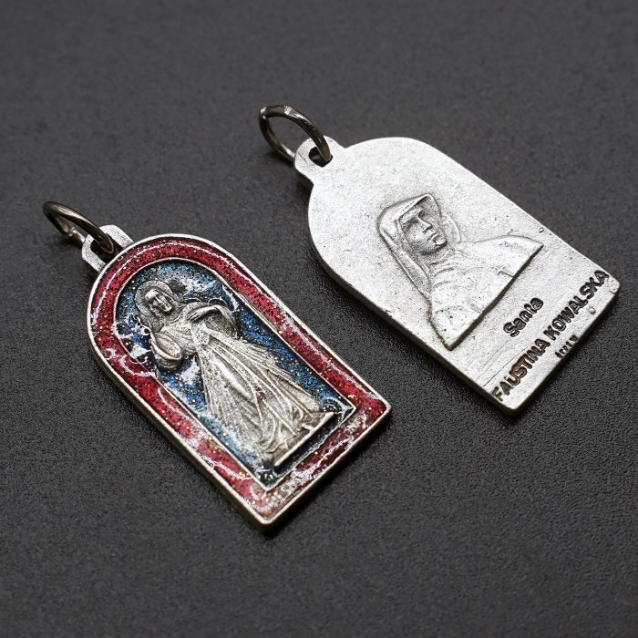 圣牌-傅天娜-上主慈悲-镀珐琅彩-带圈-2.4x1.4cm Catholic religious art