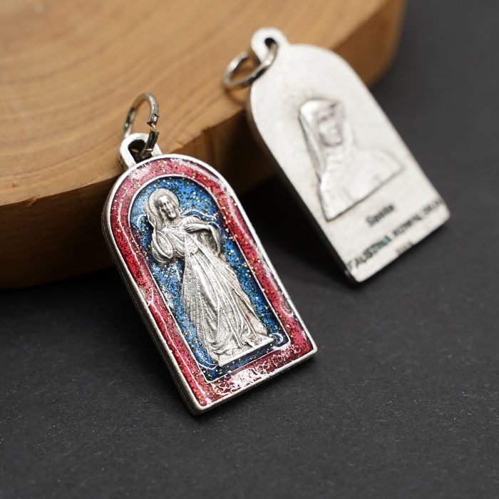 圣牌-傅天娜-上主慈悲-镀珐琅彩-带圈-2.4x1.4cm Catholic religious art